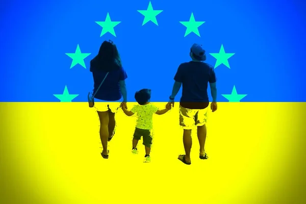 Silhouette Family Ukrainian Flag — стокове фото