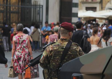 19 Mayıs 2022, Floransa, İtalya, İtalyan askeri meydanda hizmet veriyor. .
