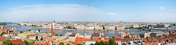 Budapest city panorama con vista al Danubio, Hungría —  Fotos de Stock