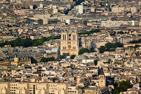 Festői kilátás az eiffel-torony tetejéről. Paris, Franciaország. — Stock Fotó