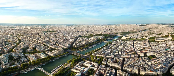 Panoramisch uitzicht van Parijs, Frankrijk. — Stockfoto