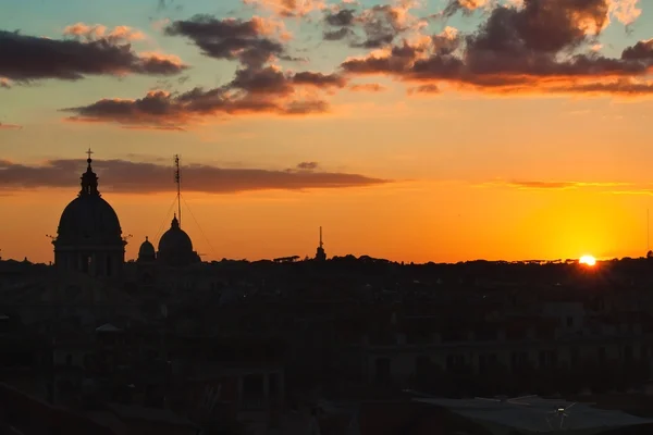 Sonnenuntergang über Rom, Italien. — Stockfoto