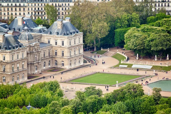 Panoramic view on Luxembourg Gardens from Montparnasse Tower, Paris. France, Europe. — Stock Photo, Image