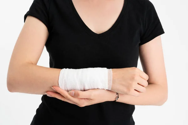 Young Woman Gauze Bandage Wrapped Her Injured Hand — Zdjęcie stockowe