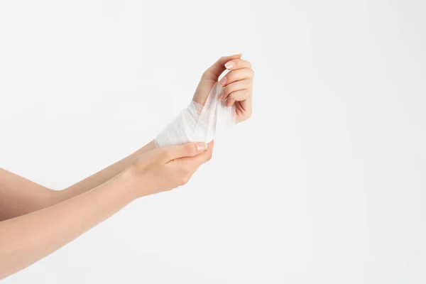 Young Woman Gauze Bandage Wrapped Her Injured Hand — Stock Fotó