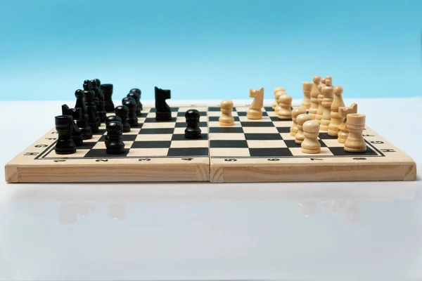 Front View Wooden Chess Board Chees Pieces Set Play Mirror — Stockfoto
