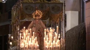 Granada 'nın zaferinin bakiresi. İspanya, İspanya, Endülüs, Sevilla, Malaga ve Granada 'da kutsal hafta geçidi.