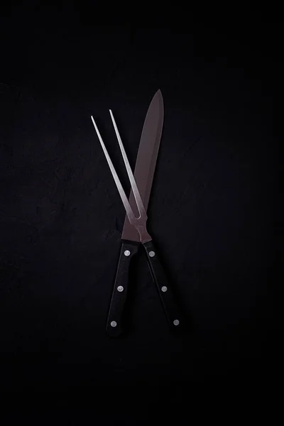 Cuchillo Tenedor Para Barbacoa Concepto Sobre Fondo Negro Primer Plano — Foto de Stock