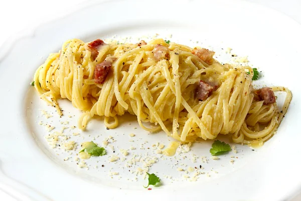 Traditionele Italiaanse Gerechten Spaghetti Carbonara Zelfgemaakt Geen Mensen Bovenaanzicht — Stockfoto