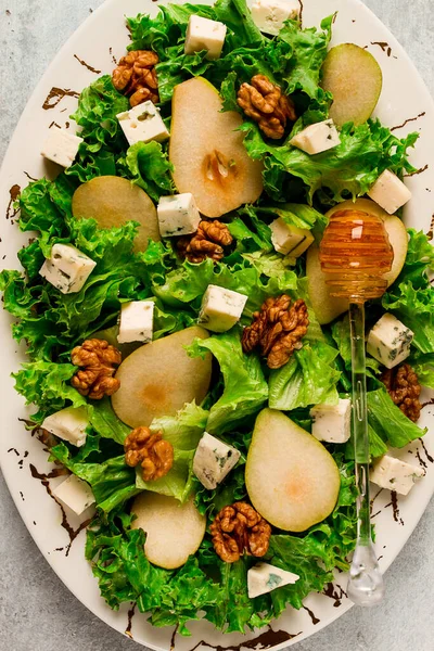 Keto Salad Pear Blue Cheese Walnut Selective Focus People Close — Zdjęcie stockowe