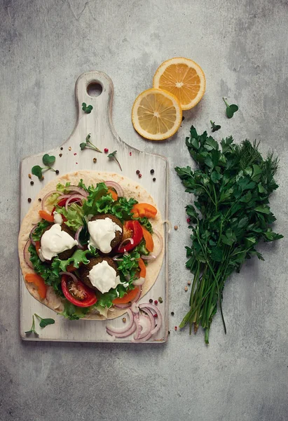 Tortilla Falafel Vegetable Salad White Sauce Arabic Cuisine Top View — Stock Fotó