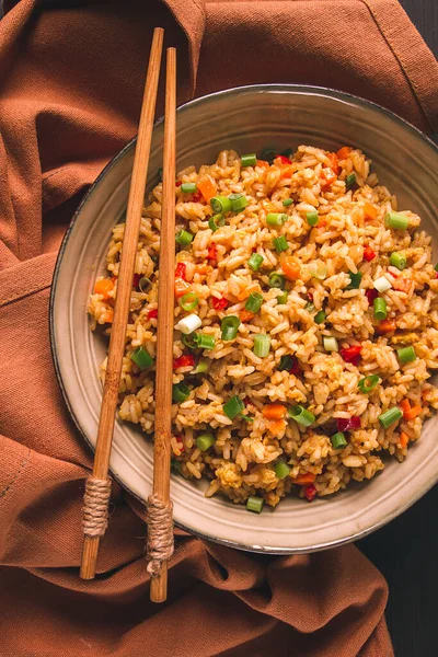 Fried Rice Vegetables Egg Chinese Cuisine Homemade People — Stock Photo, Image