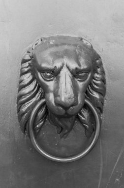 Aslan kapısı tokmağı