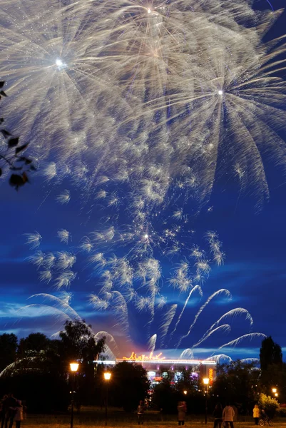 Bright fireworks in Nizhny Novgorod, one of the most beautiful cities of Russia — Stock Photo, Image