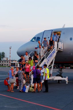 aeroflot uçak nizhny Novgorod strigino'nın havaalanında bir merdiven yolcular aşağıya