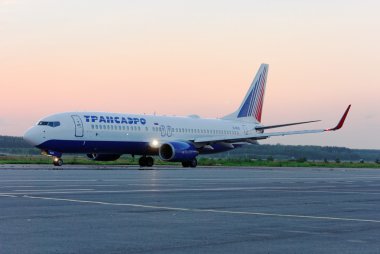 transaero şirket uçağı bir kalkış alanına Nijniy novgorod Havaalanı
