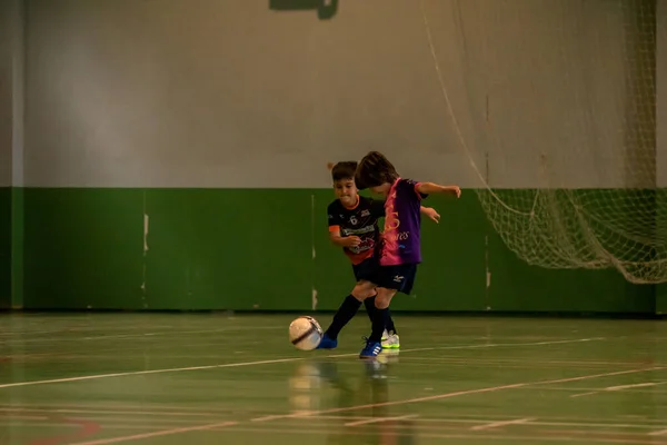 Salceda, Pontevedra, Spain. 14th May 2022. children indoor soccer league match — ストック写真