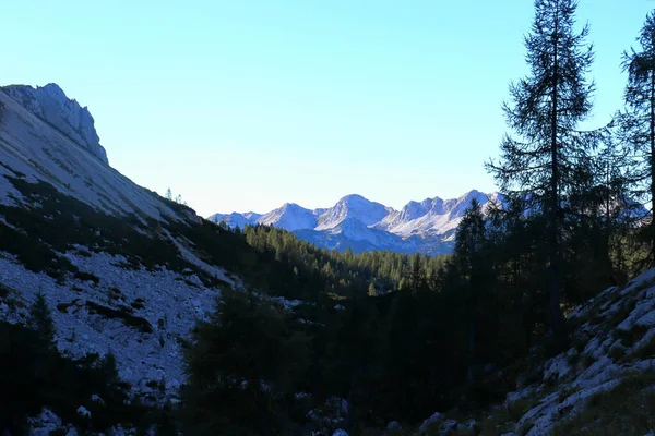 Slovenya 'nın Triglav Ulusal Parkı' ndaki Dağ Zirveleri