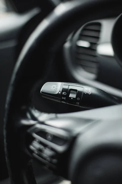 Switch off lights in a car. Car integrated turning indicator — Stock Photo, Image