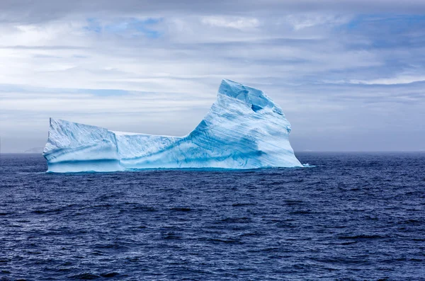 Iceberg sphynx en la Antártida Fotos de stock libres de derechos