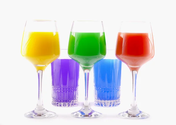 与饮料的有色的眼镜 — 图库照片