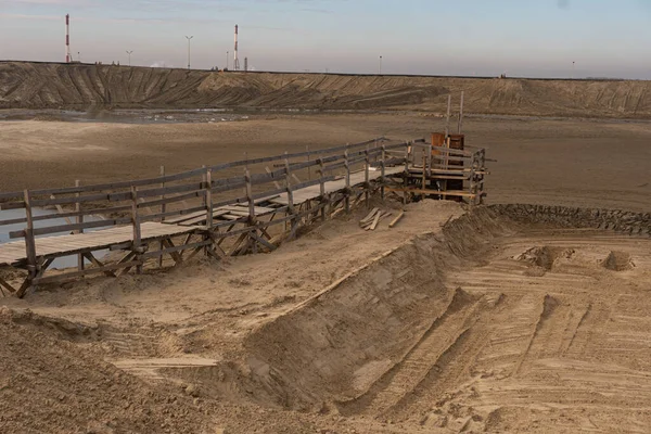 Construction Coal Mine Small River Road Located Sand Dunes — Stockfoto