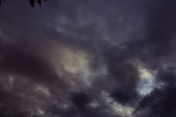 Céu Escuro Com Nuvens Chuva Outono Tempo Chuvoso — Fotografia de Stock