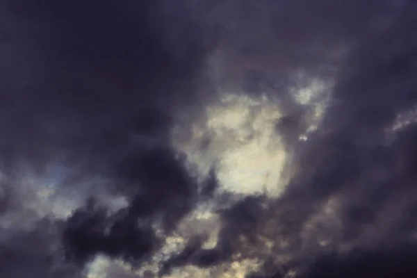 Mörk Himmel Med Regn Moln Höst Regnigt Väder — Stockfoto