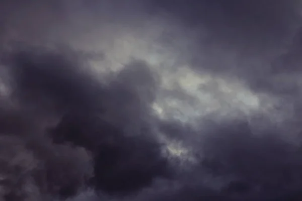 Sötét Esőfelhőkkel Őszi Esős Időjárás — Stock Fotó
