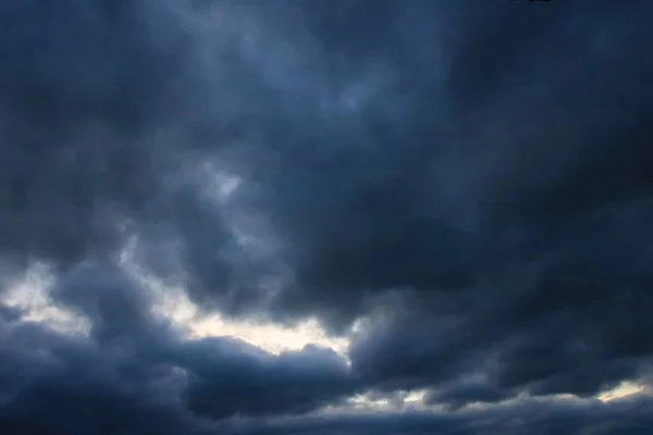 Μπλε Του Ουρανού Σύννεφα Βροχή — Φωτογραφία Αρχείου