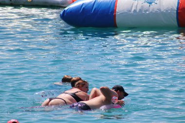 Makarska, Hırvatistan, 22 Mart 2022 Hırvatistan 'ın güneyindeki ünlü turizm beldesi 