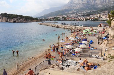 Makarska, Hırvatistan, 22 Mart 2022 Hırvatistan 'ın güneyindeki ünlü turizm beldesi 