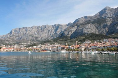 Makarska, Hırvatistan, 22 Mart 2022 Hırvatistan 'ın güneyindeki ünlü turizm beldesi 