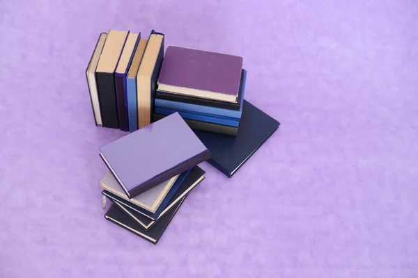 Stack Books Violet Background — Stock Photo, Image