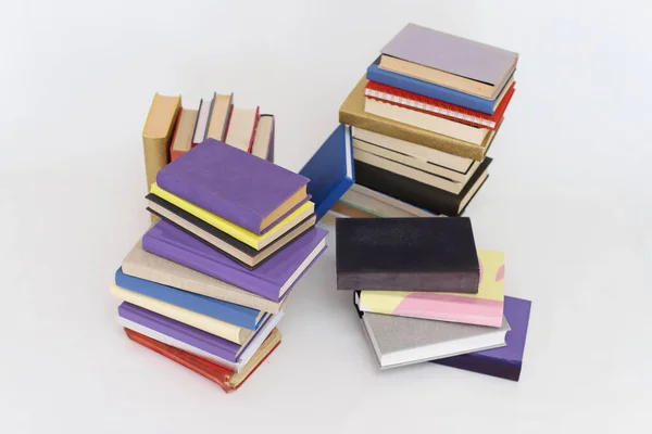 Στοίβες Βιβλίων Για Ανάγνωση Σωρός Εγχειριδίων Για Εκπαίδευση — Φωτογραφία Αρχείου
