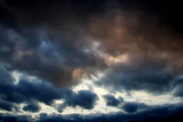 먹구름이 — 스톡 사진