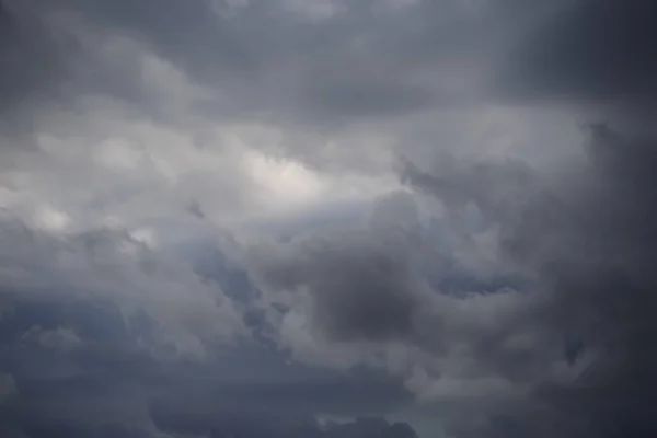 Molnig Himmel Före Stormen — Stockfoto