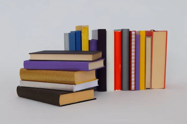 Шкільні Книги Білому Тлі — стокове фото