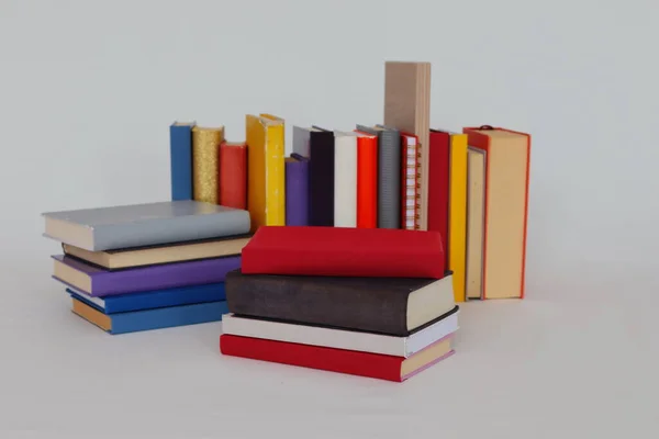 Libri Scolastici Sfondo Bianco — Foto Stock