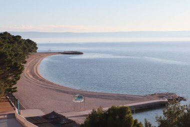Baska Voda, Hırvatistan, 08.04. 2022 yılı. Hırvatistan 'ın güneyinde turistik bir yer