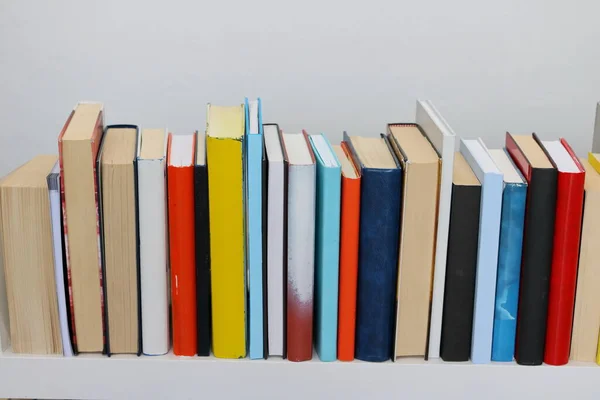 Colored Books Shelf — Fotografia de Stock