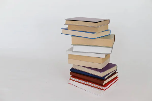 Livros Escolares Sobre Fundo Branco — Fotografia de Stock