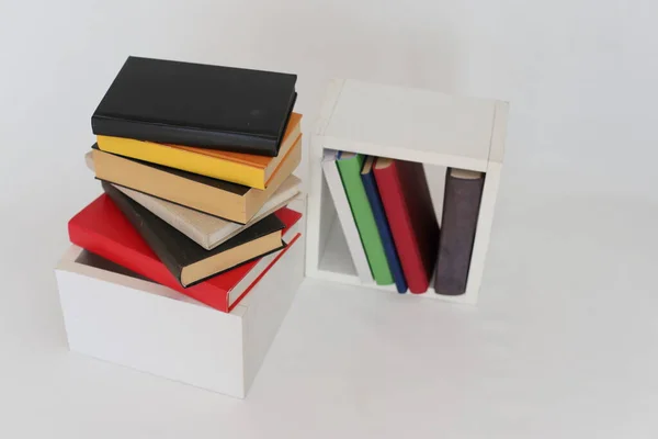 Livres Scolaires Sur Fond Blanc — Photo