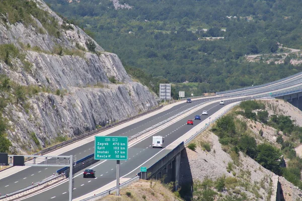 Vrgorac Croatie 2022 Trafic Automobile Sur Autoroute Croate Dubrovnik Zagreb — Photo