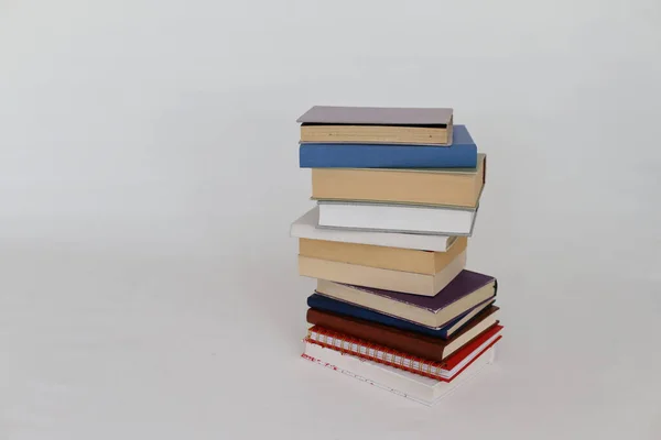 Libros Escolares Sobre Fondo Blanco — Foto de Stock