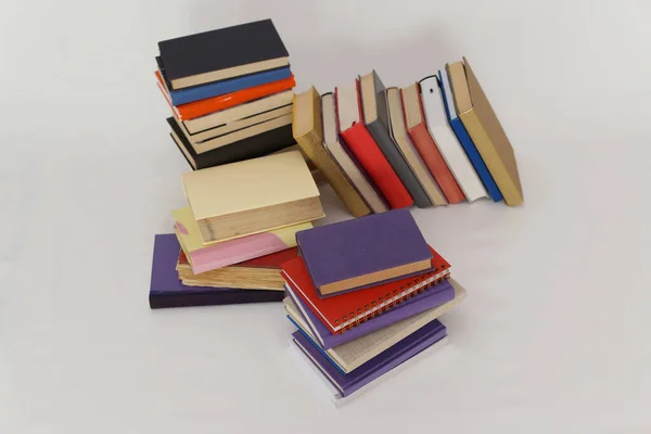 Livres Scolaires Sur Fond Blanc — Photo