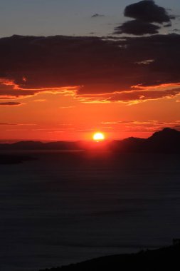 Adriyatik Denizi üzerinde güzel bir gün batımı