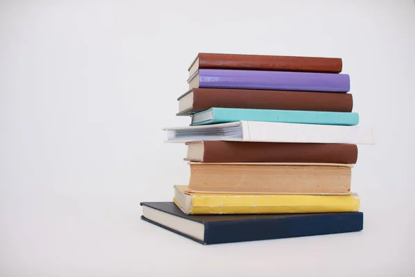 Montón Libros Escolares Badkground Blanco — Foto de Stock
