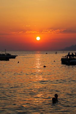 Adriyatik Denizi üzerinde gün batımı