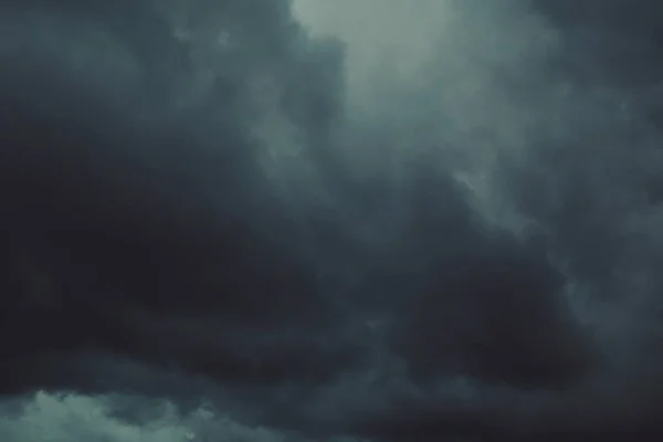 Темно Синє Небо Хмарами Фон — стокове фото
